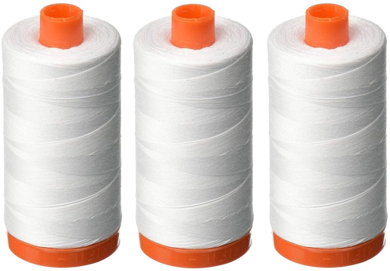 أوريفيل خيط قطني أبيض سادة من نوع Aurifil A1050-2024 Mako، وزن 50، طول 1422 ياردة (عبوة من 3 قطع) - Image 1